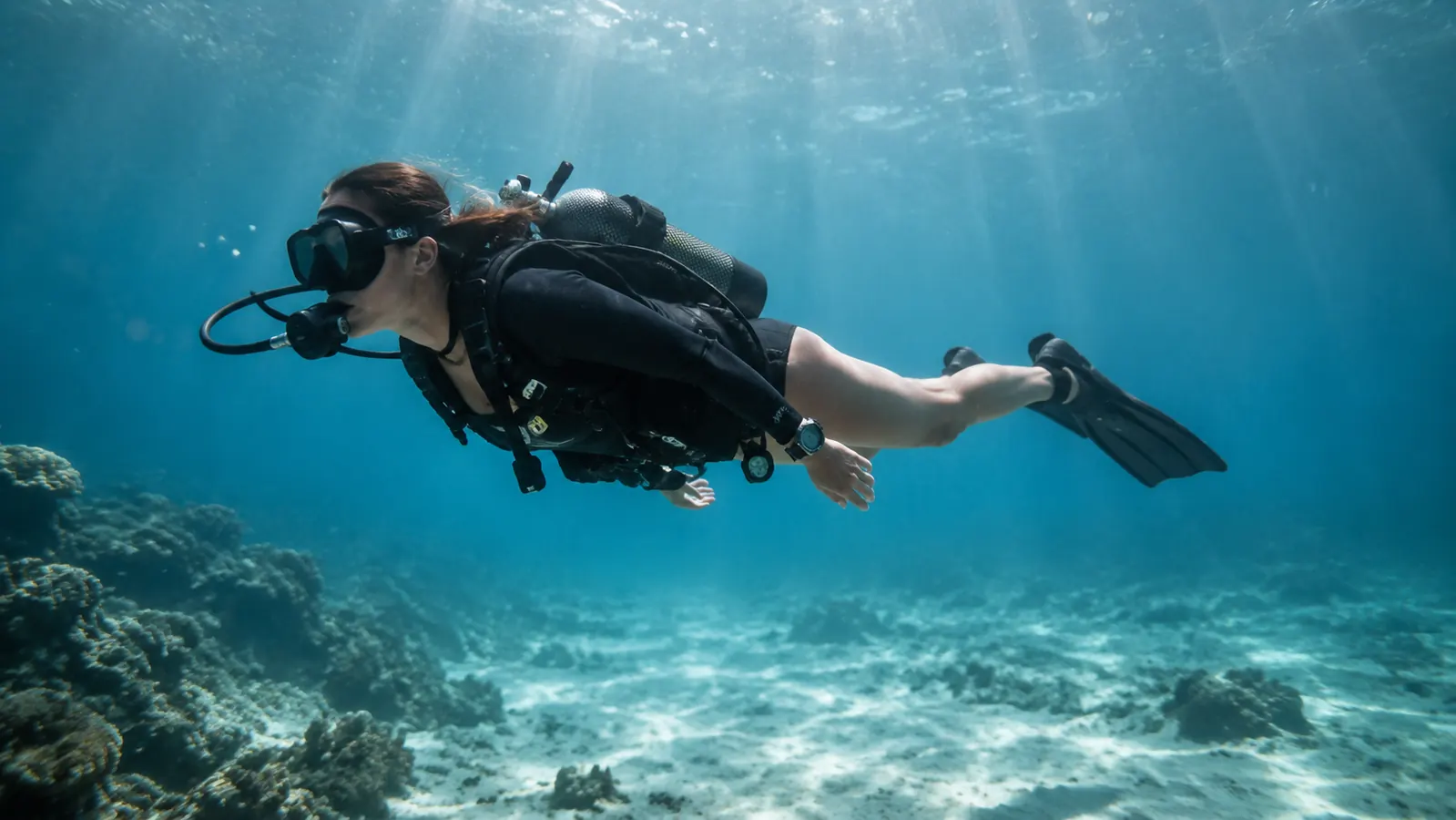 How to Achieve Neutral Buoyancy With a BCD (The Five-Method System)